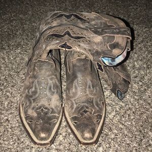 Women’s Laredo cowboy boots (size 6.5)